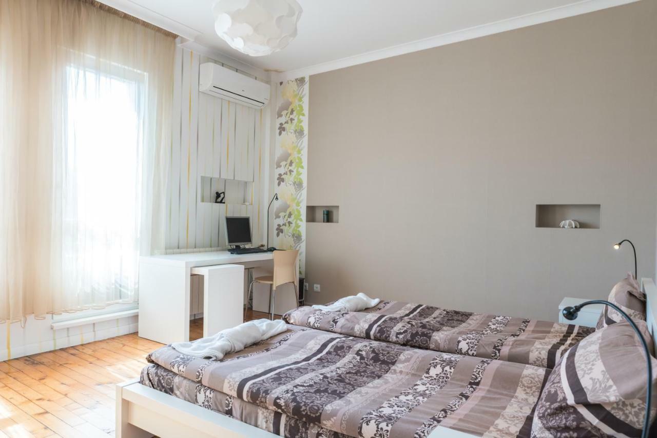 Lägenhet på 100 m² i Sofia centrum, med 2 sovrum och 2 badrum  Exteriör bild